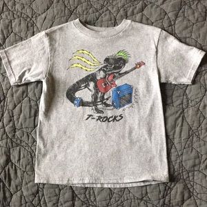 JEM T-Rocks T-Shirt size 5Y